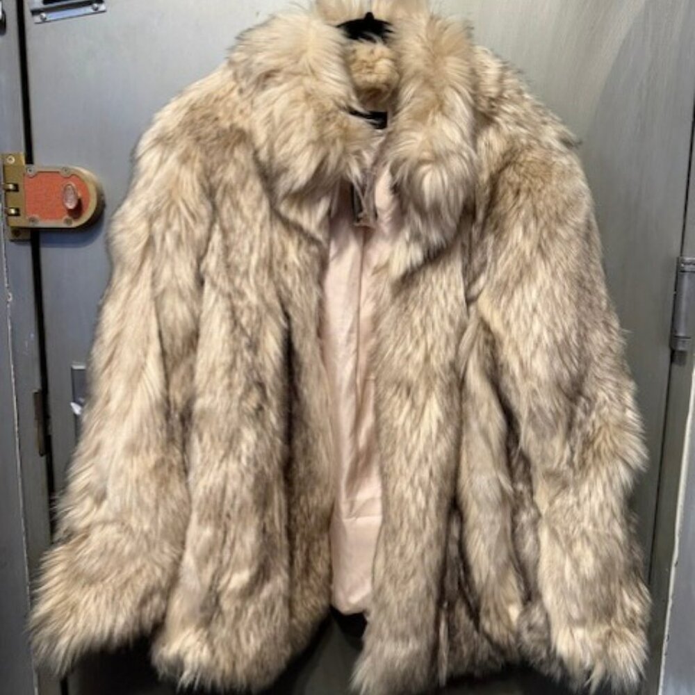 1970s Retro Vintage Inspired 'Leah' Faux Rabbit Fur Coat - Picture 3 of 16